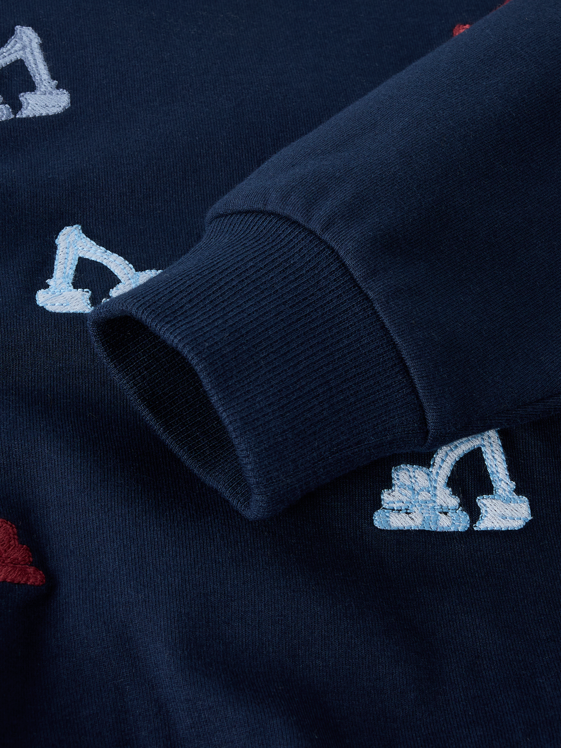 model_shot-front_full